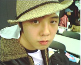 JIYONG PREDEBUT ANYONE? SRSLY THE GUY IS A CAM WHORE. WHO CARES RIGHT? WHERE DID I EVEN GOT THIS STUFF?