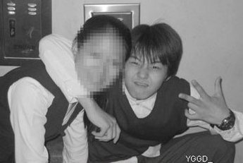 JIYONG PREDEBUT ANYONE? SRSLY THE GUY IS A CAM WHORE. WHO CARES RIGHT? WHERE DID I EVEN GOT THIS STUFF?