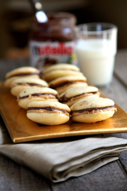 phoods:  gastrogirl: peanut butter and nutella whoopie pies.  Totes had a peanut butter and nutella sandwich for lunch today :)