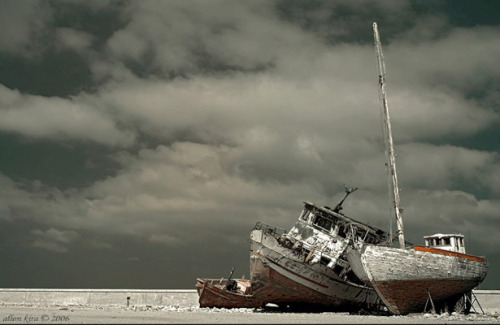 uncustomary:  Ship’s Ahoy! 