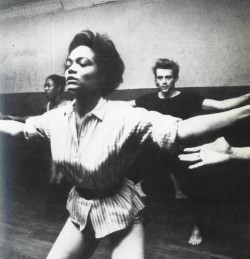 tribecalledself:   Eartha Kitt teaching a dance class. Yes, that is James Dean in the background.  mymama 