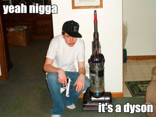 aaapocalypso:  nicegoingryan:  Me.  i love my dyson vaccuum  Hahaha
