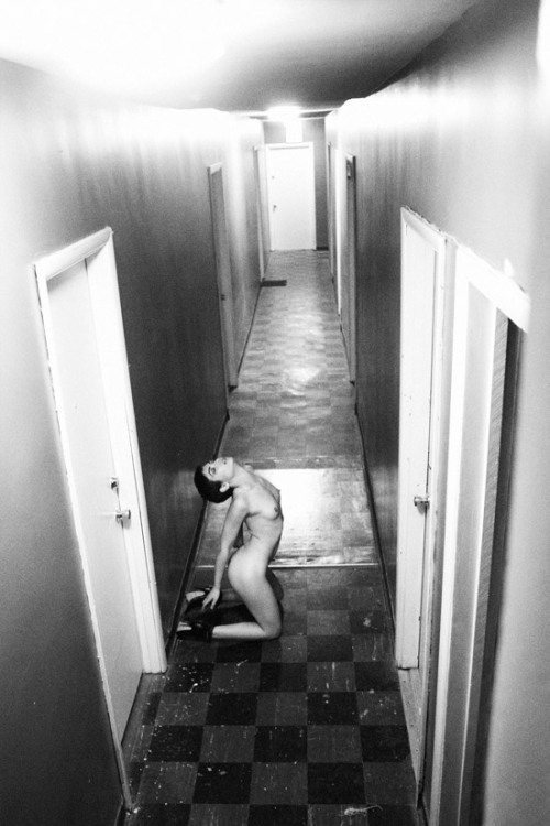 chipwillis:  Long Hallways and 3 Stairs #2 adult photos