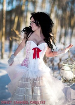 Sweetcarouselcorsetry:  2011 Valentines Corset  &Amp;Lt;3 Amanda Diaz Photography/Ashlee