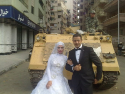 la-fete:  Young Egyptian couple wed in the midst of a revolution  