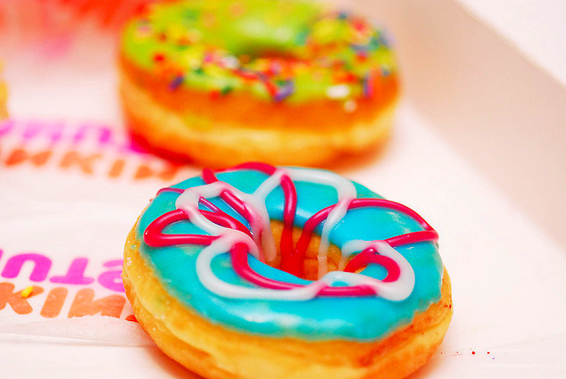 gastrogirl:  pretty doughnuts from ‘dunkin donuts.’