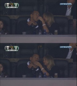 appledress:  thedailywhat:  Super Bowl: Did someone say hi-res screencaps of Cameron Diaz feeding A-Rod? [fark.] UPDATE: Now with video (via HuffPo):      This made me lol forever. 