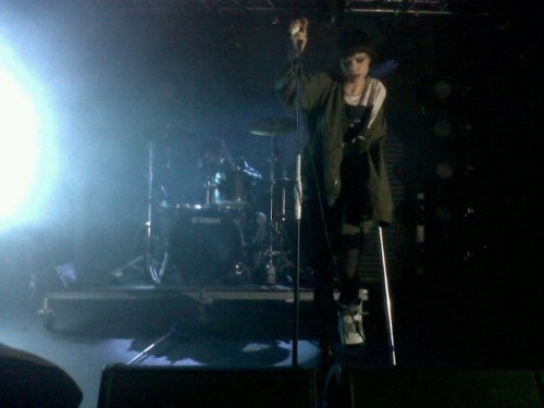 legooche:  harlzo:  Went to NME Tour last night, This is mighty fine Alice Glass of Crystal Castles 