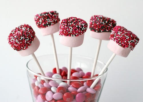 phoods:  Glorious Treats: Valentine’s Marshmallow Pops