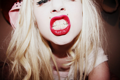 heylittlesmile:         Quer saber o que me mata? quando você diz: “eu te