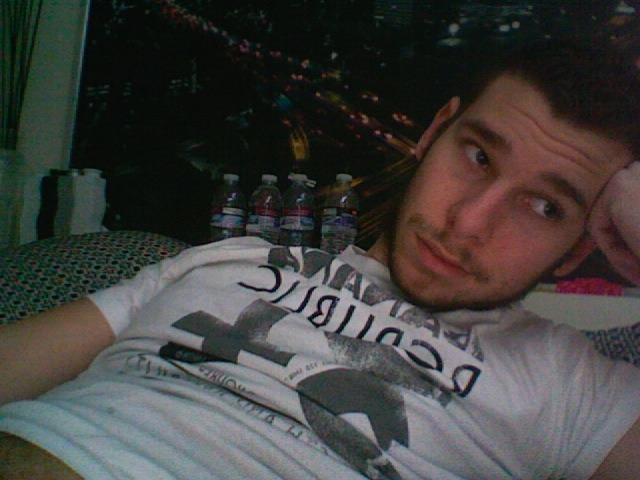christopherwolfe:  do i really have to get out of bed today?  I would kill to be
