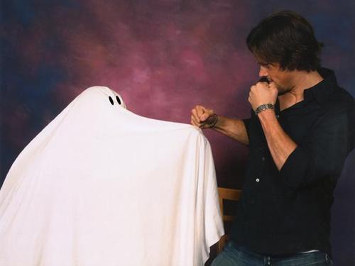 sirnottogethomoerotic:#wow #wow #wow #punch that ghost right in the face jared #