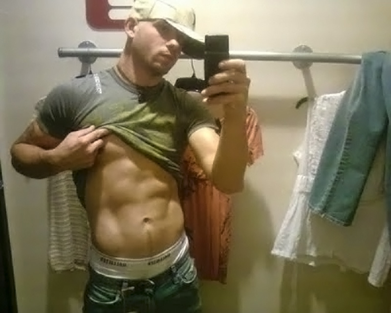 hotcunts:  He looks like the prefect fucker to wreck my tight hole tonight…. 