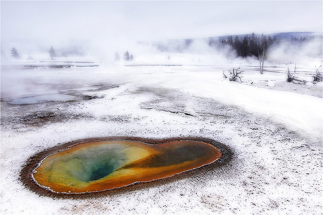 ruineshumaines:  The Eye of Yellowstone (by Sandra Kreuzinger) 