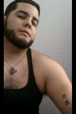 oliverstwist:  birkibear:  Indie cub   such a hottie  HOLY SHIT BE MINE, PLEASE.