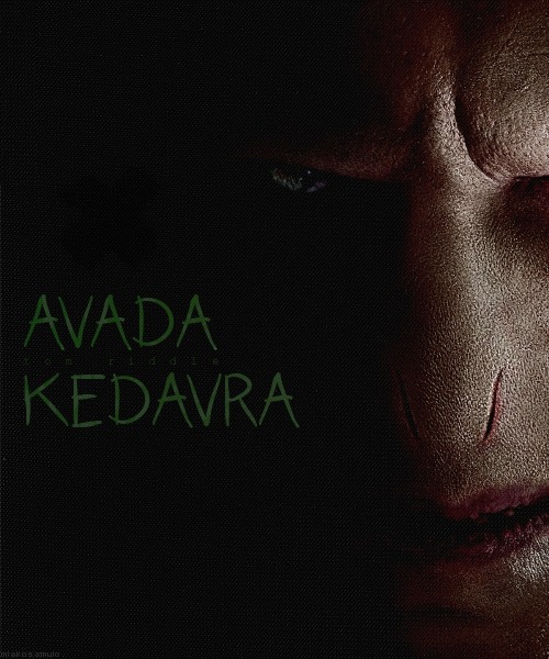 miakosamuio:  One spell per character: Tom Riddle | Avada Kedavra  The scariest part