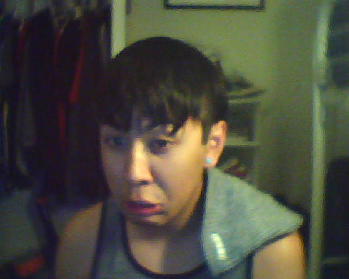 nare-bear:  my nem is ping nd i wrk n a swetsop making nikes i only 12 yr old 