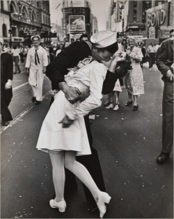 Usmcsilentranks:  Usmcgirlfriend:  Greatestgeneration: “This Guy Grabbed Me And