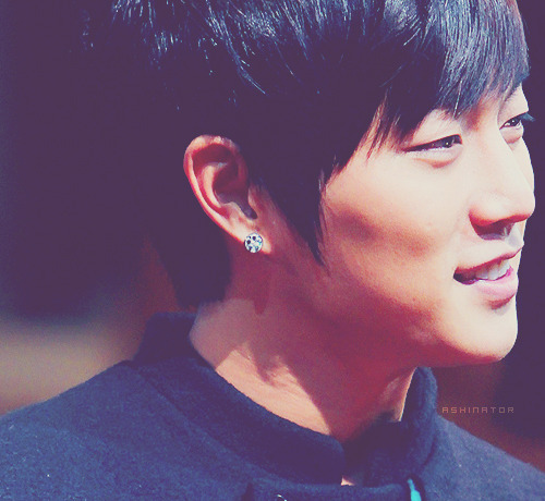 Thank you,babe!!  ilovegikwangjoonmir:  doo joon for amira ashinator:  hello dreamy