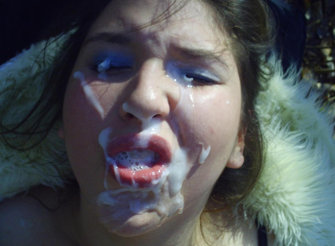 cumfucius:  whoreswillbewhores:  she loves it  I donâ€™t think she loves it,