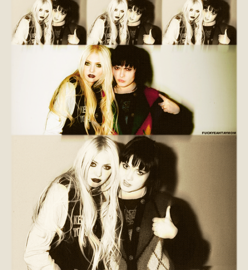 fuckyeahtaymom:  Taylor & Nylon Photographer in Upcoming Nylon Photoshoot 