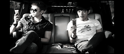  Jun.K: Oh, the name of the sunblock is 2PM!Junho: So girls are rubbing us on them?