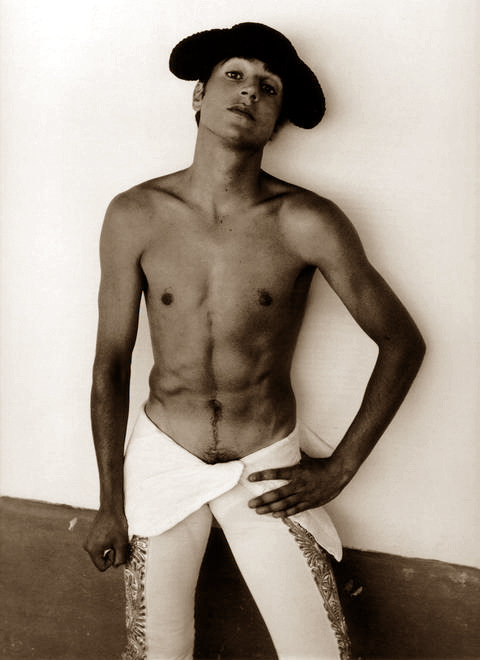 carnivorous20: sbfantasy: torero by ruven afanador Follow me 