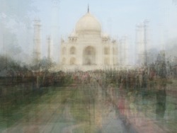 Hundreds of Tourist Photos Weaved into One