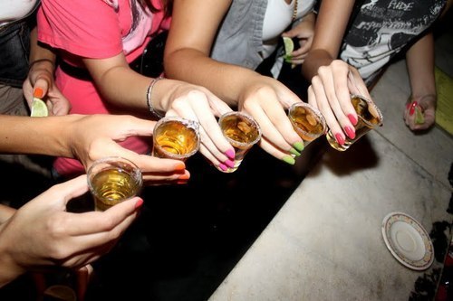  O mundo dá voltas, principalmente depois de 8 tequilas.  