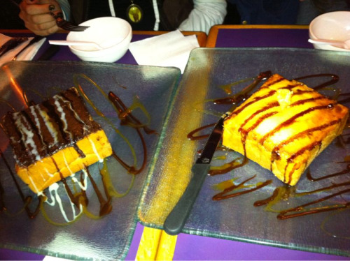 nyruh:  Fatassery #2  mmmm i want some of that and some shaved ice!