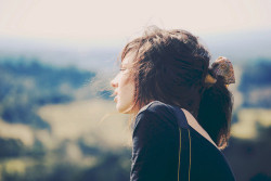 Quero sumir, mas para ser encontrada.                                            -Clarice Lispcetor