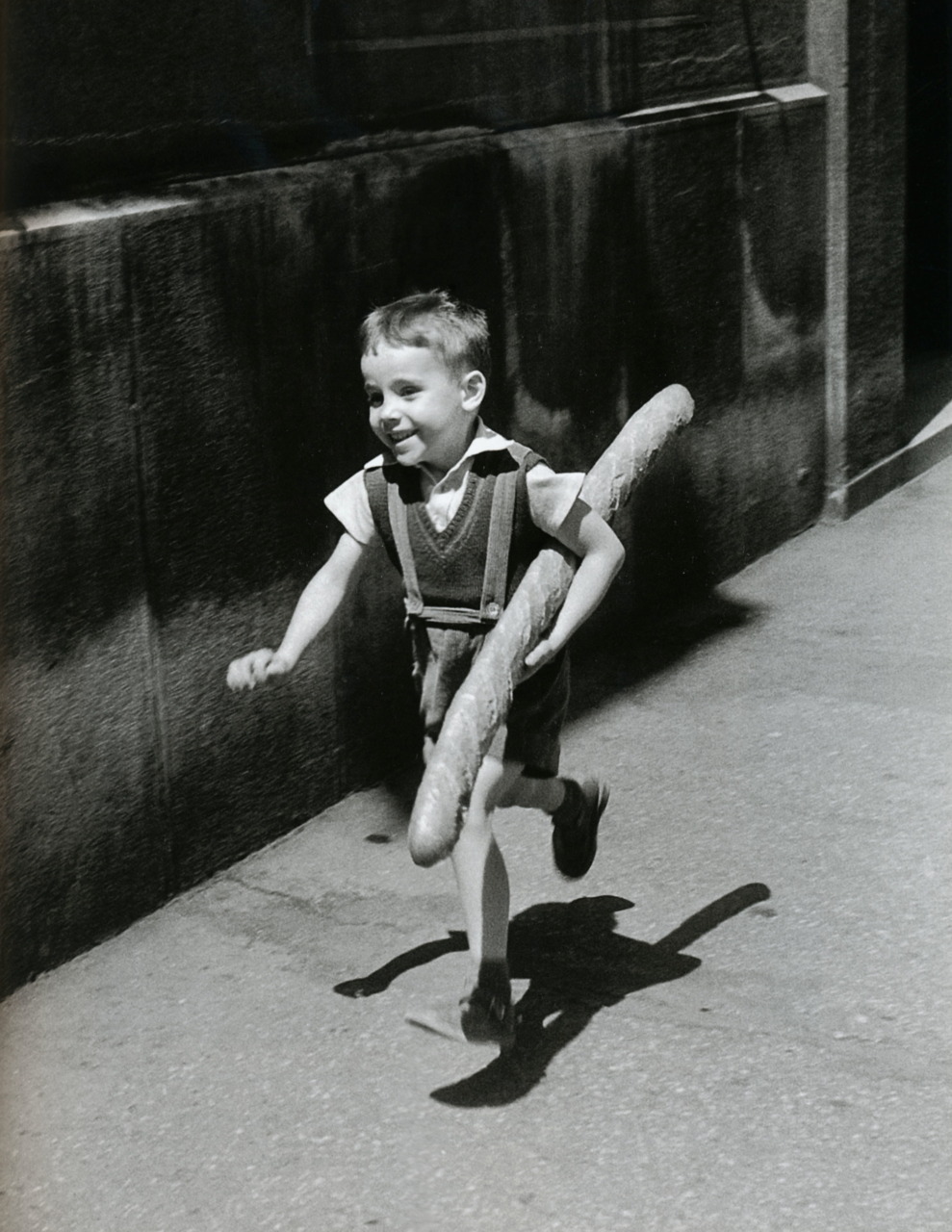 Happiness …!
Willy Ronis
Le Petit Parisien - “The Little Parisian”, Paris, 1952.