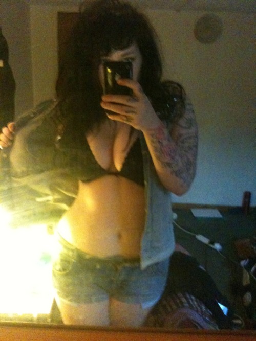 basiumis:the closest you’ll get to a topless tuesday from me Near enough.