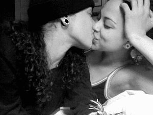 tinyambitions:  LOVE<3