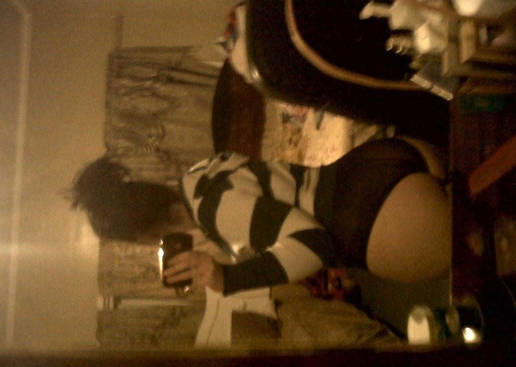 40ozvannyc:  Spanish girls with apple bottoms, no jeans &gt; 