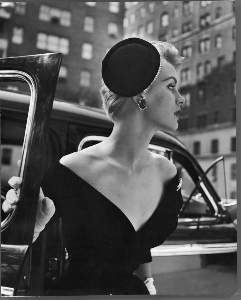 yehyehgrace:  Photographed by Nina Leen, 1953. 