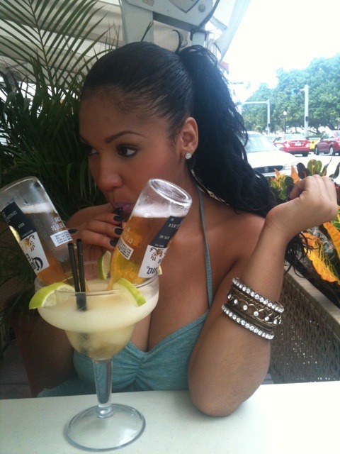 carolinaware:  The girl @Yaris_Sanchez…getting in down Miami…  