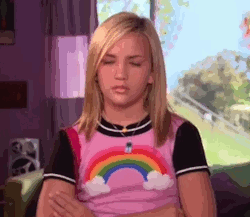 livelife-likeitsa-party:  When Zoey was the most popular girl at PCA, but if you wore that damn rainbow shirt to school you would probably get beat up.   