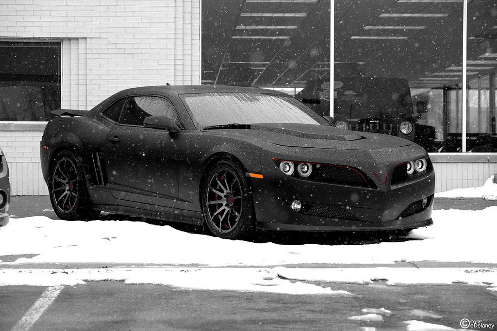 ashleyy-suchi:  jstforkicks:  By far the bes looking Camaro i’ve seen. Batmobile