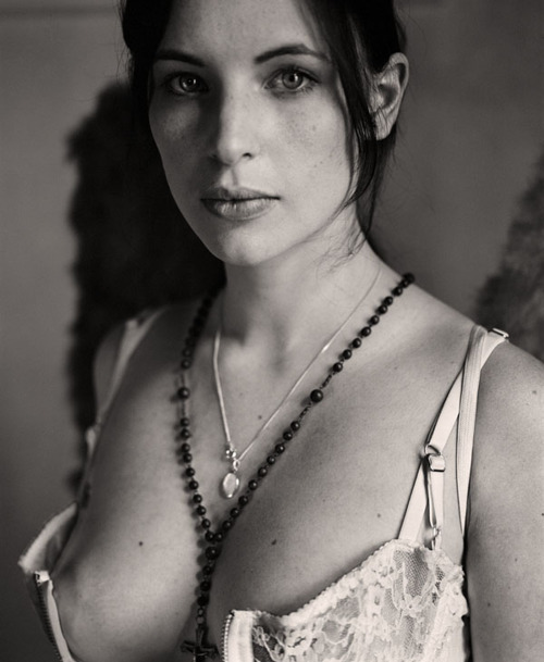 Little glimpse of tits