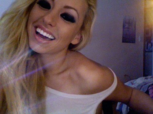 deesocreative:  :)  her make-up