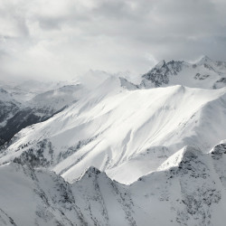 skekoa:  Alps by Akos Major 