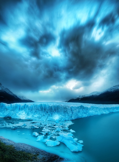 ysvoice:  | ♕ |  Massive Glacier at Dusk  | by stuckincustoms | via handa