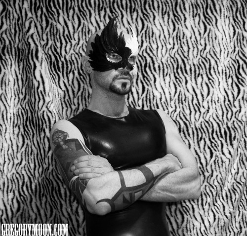 gregorymoon:  2008 - Gregory Moon  Antifaz…
