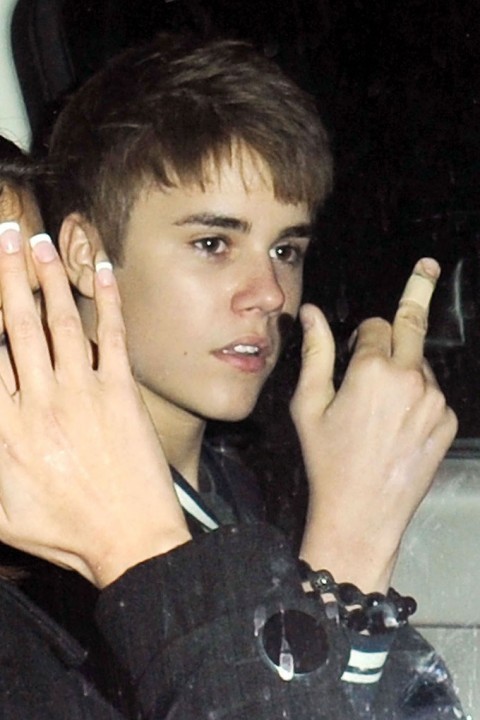 hatterandahare:  thedailywhat:  Bad Boy of the Day: Justin Bieber was none-too-pleased