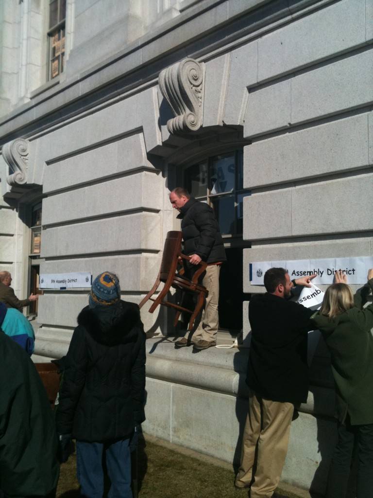 mohandasgandhi:  lefan-o-rama:  Since his constituents aren’t being allowed inside