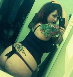 kittiecupcakes:  My body is too booty-liscious for you. Babaaay.