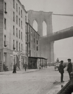 luzfosca:  E.O. Hoppé Brooklyn Bridge, New York 1921 via Photo Tractatus Thanks to whatspastisprologue 