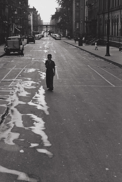 Sex untitled photo by Roy DeCarava, 1950 pictures