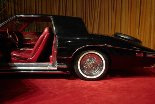 Stutz blackhawk car